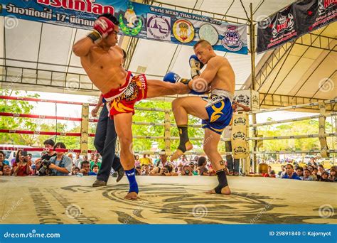 Thai Fight: Uma Noite de Muay Thai Sob o Céu Estrelado da Tailândia